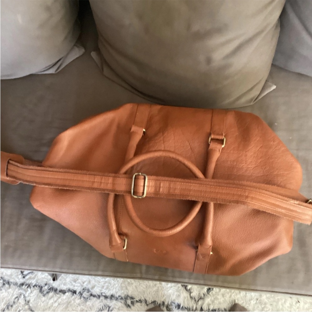 ❌Sold ❌Stylish Tan Leather Men's or woman’s Duffle Bag by Left over studios - Picture 4 of 7